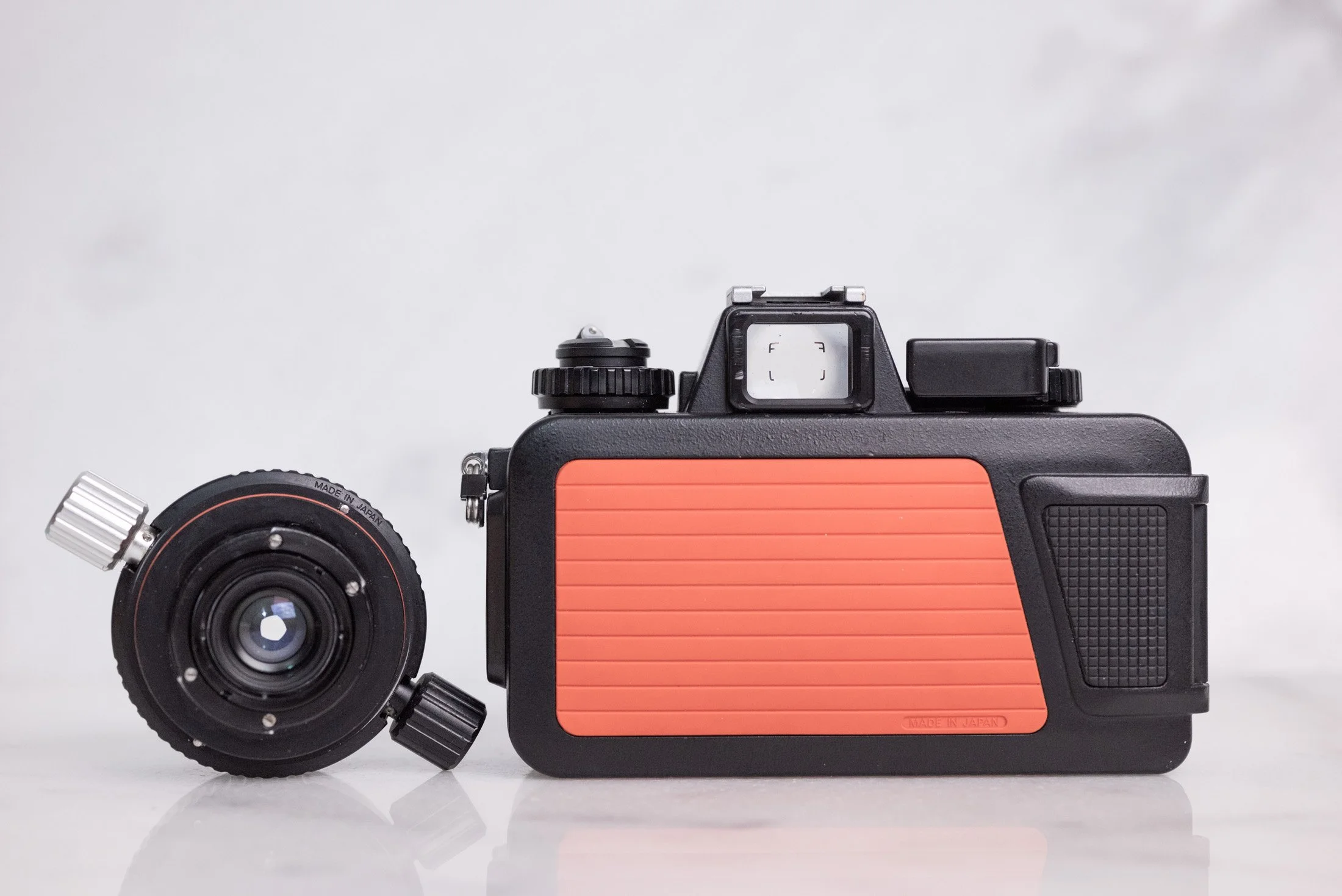 Nikon Nikonos V Underwater Dive Camera with Nikkor 28mm F/3.5